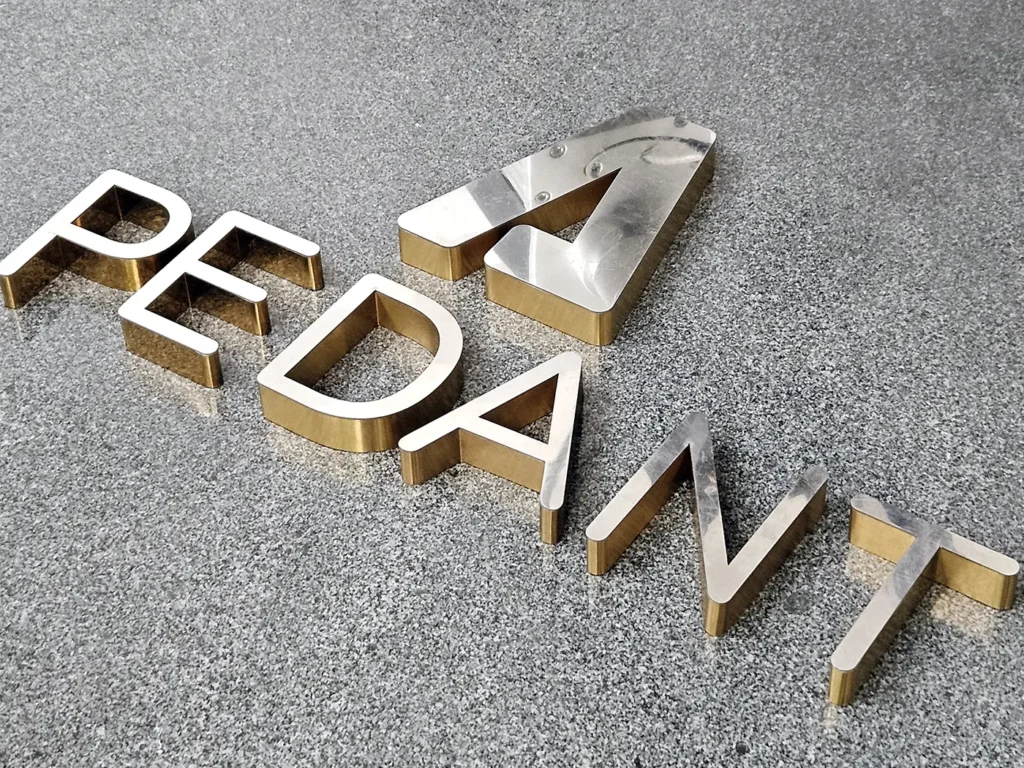 Вывеска из нержавеющей стали "Pedant"